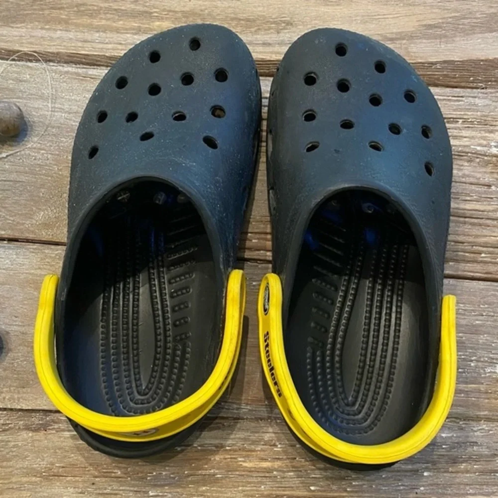 CROCS Black/Yellow Steeler’s Men’s 2‎ Women’s 4 Sling Back Shoe